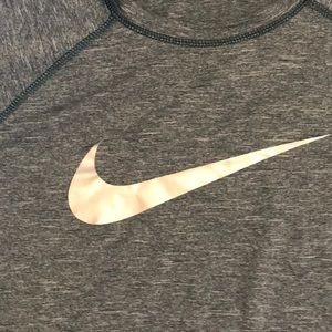 Nike Shirts - Men’s Nike dri fit shirt Nike Shirts - Men’s Nike dri fit shirt
